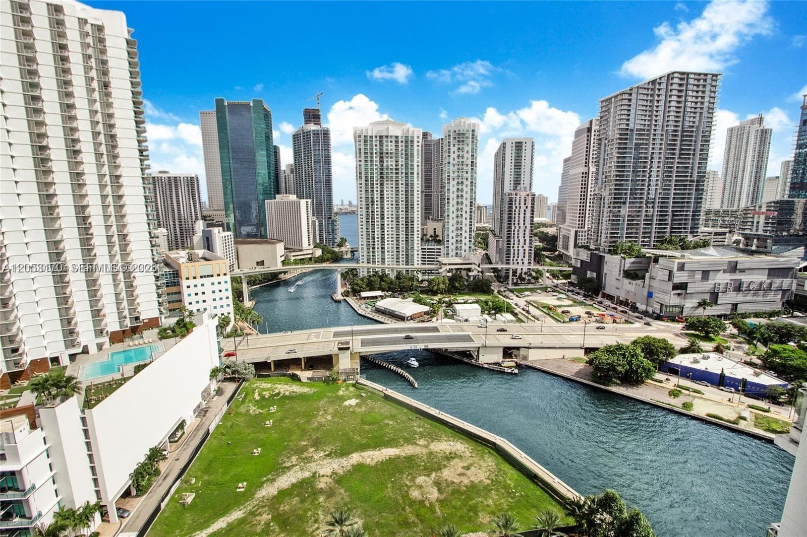 Mint at Riverfront Unit 2510 condo pending at 92 SW 3rd St # 2510, Miami FL 33130