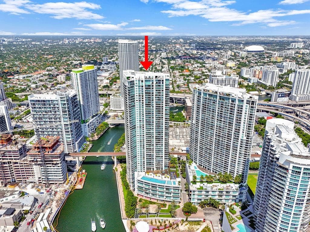 Mint at Riverfront Unit 4806 condo for rent at 92 SW 3rd St # 4806, Miami, FL 33130