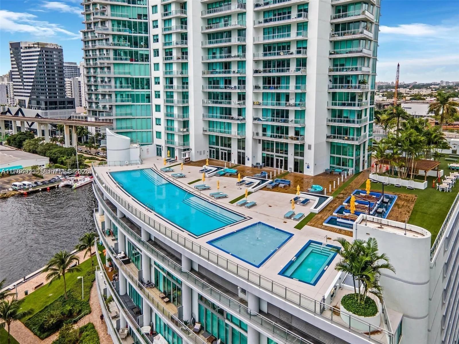 Mint at Riverfront Unit 1410 condo for sale at 92 SW 3rd St # 1410, Miami FL 33130